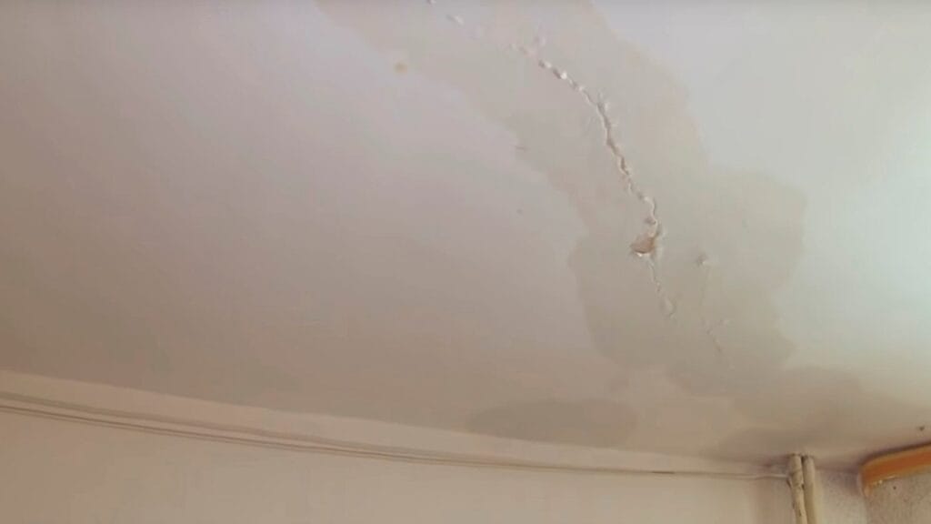 How To Handle A House Insurance Claim For Water Damage